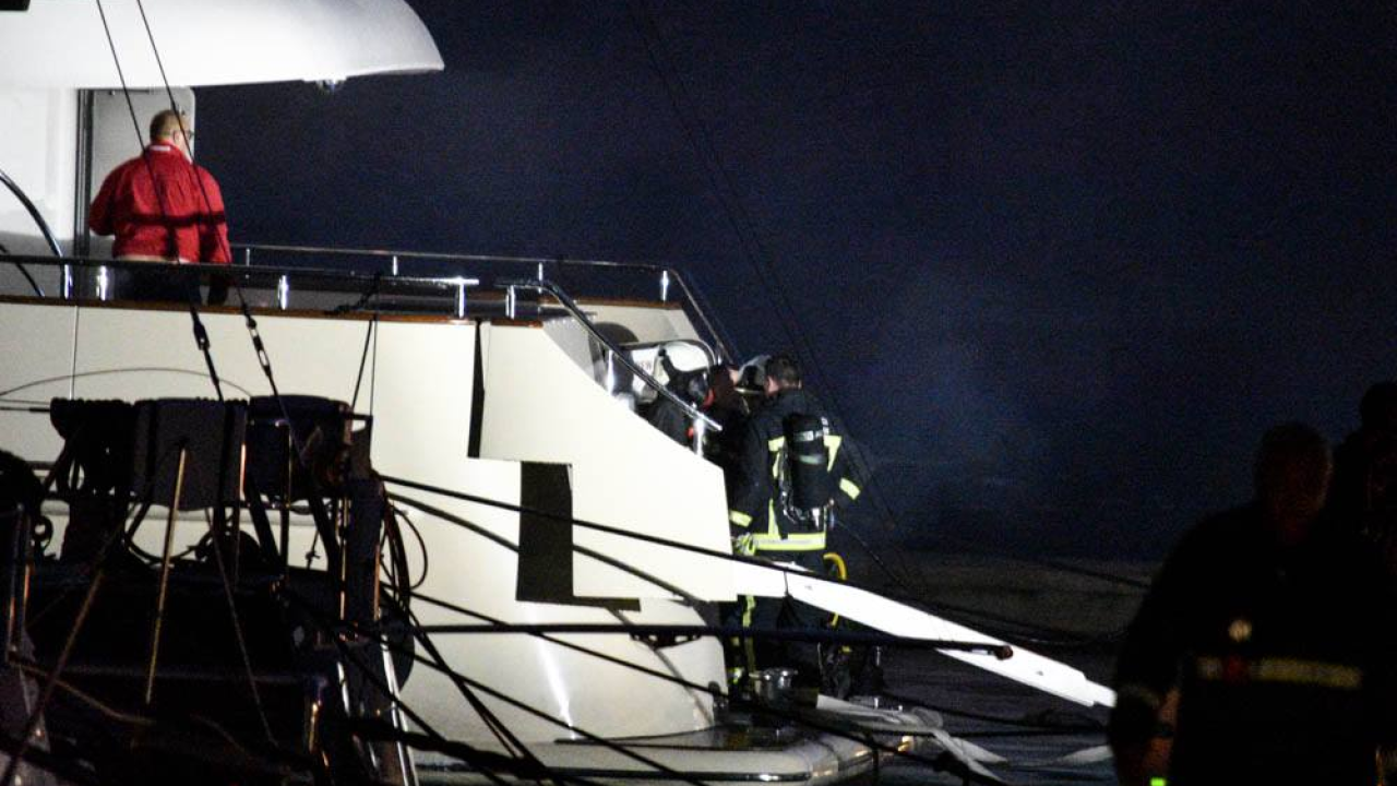 Vatrogasci noćas intervenirali zbog dima na jahti u marini na Murteru: Požar se srećom nije proširio