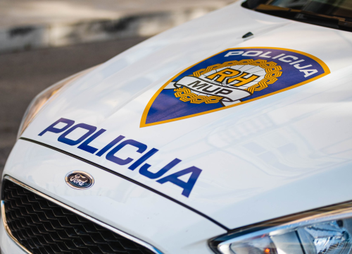 Pješak (71) teško ozlijeđen nakon što je na njega kod Knina naletio vozač Forda