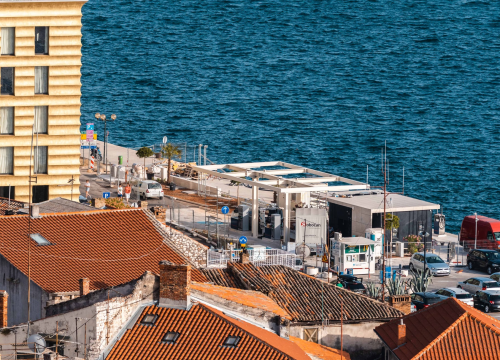 Puknule ljestve tijekom kontrole radova na Ininoj pumpi na rivi: Radnik teže ozlijeđen