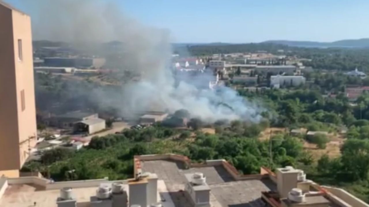 Buknuo požar na Vidicima: Lokaliziran za 15 minuta