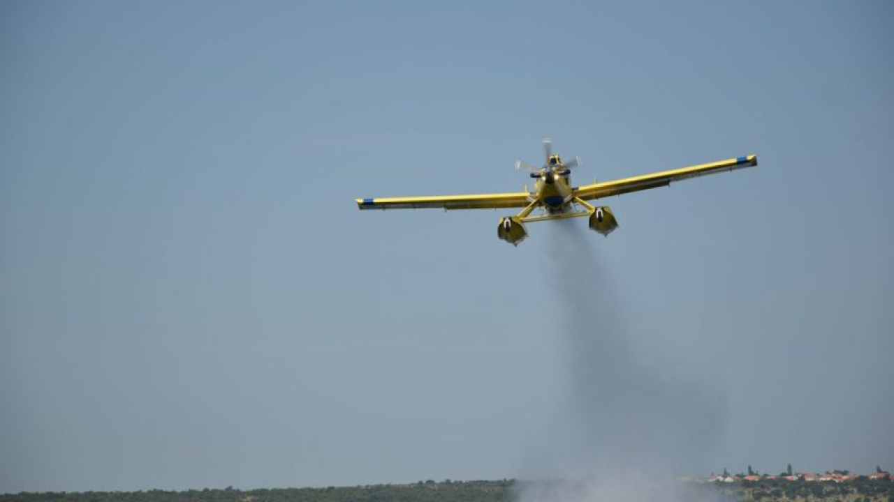 Lokaliziran požar kod Zatona i Rasline: Četiri vatrogasne ekipe nadzirat će teren kroz noć