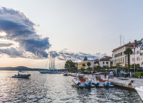 Pripazite, netko pljačka po gradu: Gost u Šibeniku ostao bez novca