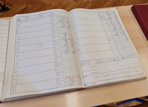 Fotografija 4 - Ivana Guberina s mladom ekipom snima film o Draženu: Danas su pregledali školske ocjene šibenskog virtuoza