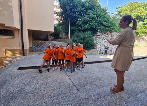 Fotografija 6 - Ivana Guberina s mladom ekipom snima film o Draženu: Danas su pregledali školske ocjene šibenskog virtuoza