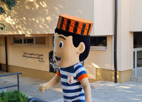 Fotografija 8 - Ivana Guberina s mladom ekipom snima film o Draženu: Danas su pregledali školske ocjene šibenskog virtuoza