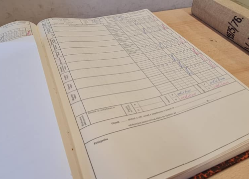 Fotografija 10 - Ivana Guberina s mladom ekipom snima film o Draženu: Danas su pregledali školske ocjene šibenskog virtuoza