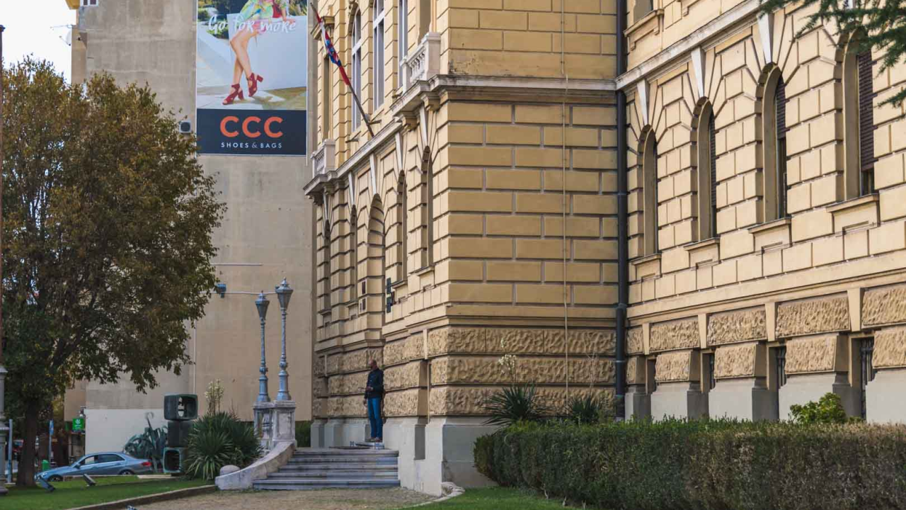 Suprugu, majku i brata više od tri godine maltretirao: Zbog prijetnji i nasilja 38-godišnjak će u istražni zatvor