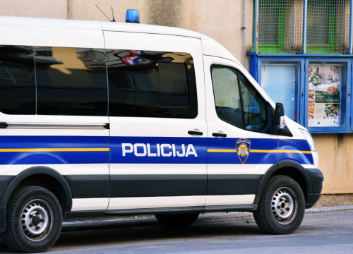 Vozačica (30) teže ozlijeđena u prometnoj nesreći u Kričkama: Prednost joj oduzeo 79-godišnjak u Peugeotu