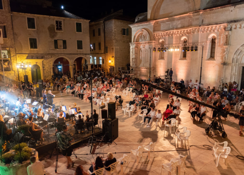 Objavljen program Večeri dalmatinske šansone, ulaz samo s covid-potvrdom ili negativnim testom