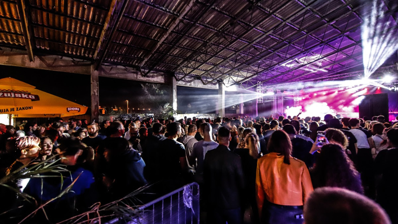 Ljetna koncertna sezona nije gotova: Urban i Bare nastupaju u rujnu u Šibeniku