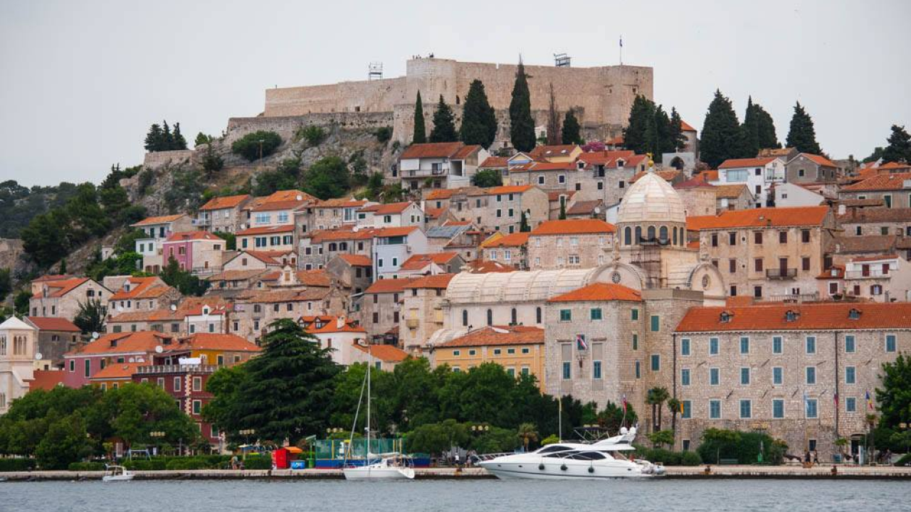 Anonimni građanin se riješio oružja: Šibenskoj policiji predao dvije puške i 30 metaka