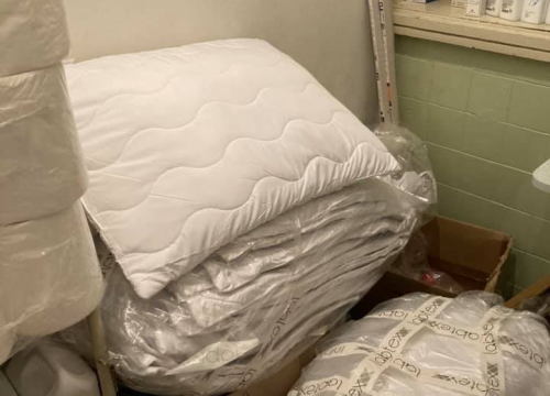 Fotografija 6 - Šibenska ginekologija sada izgleda puno veselije: Stigla nova posteljina kupljena u humanitarnoj akciji dvije Tee