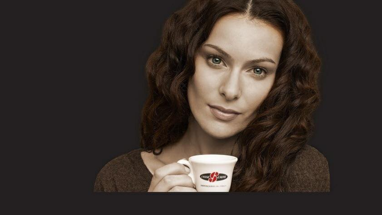 Iskoristite shopping groznicu i nabavite svoj Essse caffe aparat po odličnim cijenama uz besplatnu dostavu!