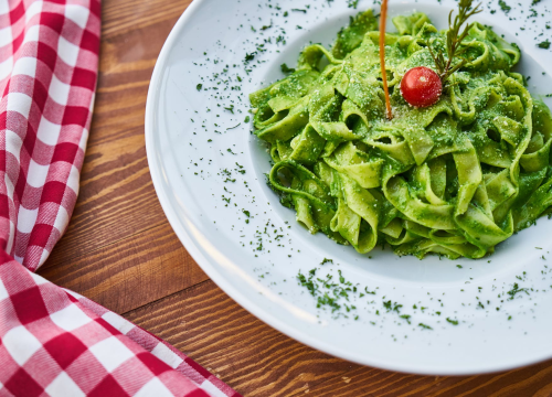 Ideja za sutrašnji ručak: Tko može odoljeti domaćoj zelenoj pašti s piletinom i finim umakom?