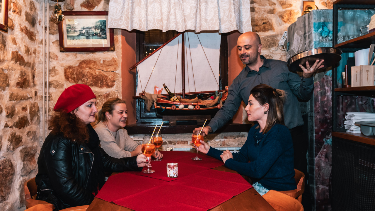 Osladite se vrhunskim delicijama iz konobe Brošćica u Tisnom!