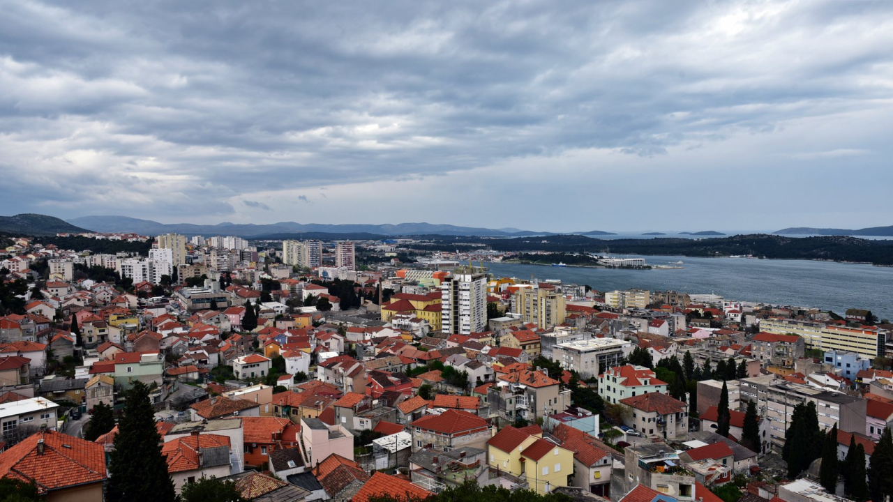 Puno Hrvata živi u pretrpanim domovima: Mladi jako kasno odlaze od roditelja, to govori puno o državi