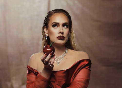 Adele objavom spota za pjesmu 'Oh my God' iznenadila mnoge