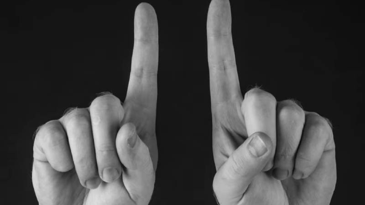 Menart prekida suradnju s Tram 11, njihov kontroverzni album povlače iz prodaje