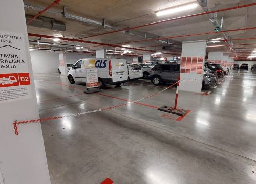 Godinu i pol nakon otvorenja garaža na Poljani rješava brojne logističke probleme u staroj gradskoj jezgri