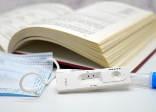 Stigla prva pošiljka antigenskih testova za učenike, do kraja tjedna imat će ih sve škole
