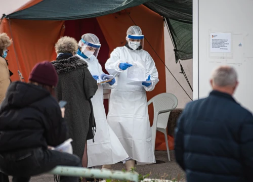 U županiji 225 novooboljelih osoba, u šibenskoj bolnici preminuo stariji muškarac
