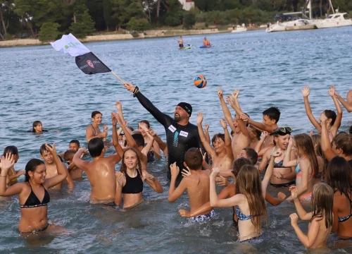 Ribafish ovog ljeta nastavlja RokOtok, zabost će 50. zastavicu i ispuniti obećanje pokojnom sinu