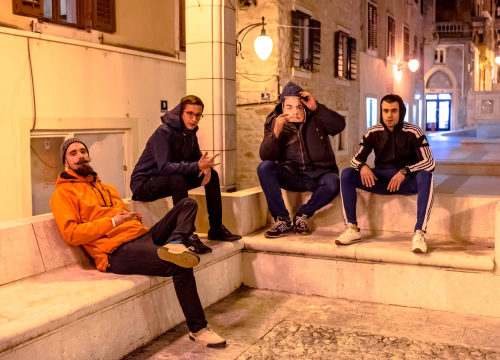 Ogroman interes: HRAM u Azimutu - još malo pa rasprodano!