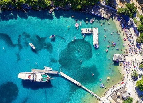 Počela je pretprodaja regionalnih ulaznica za Outlook i Dimensions festivale u Tisnom