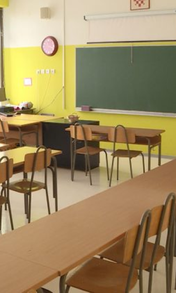 Ministar Fuchs otkrio koliko učenici u Hrvatskoj izostaju s nastave