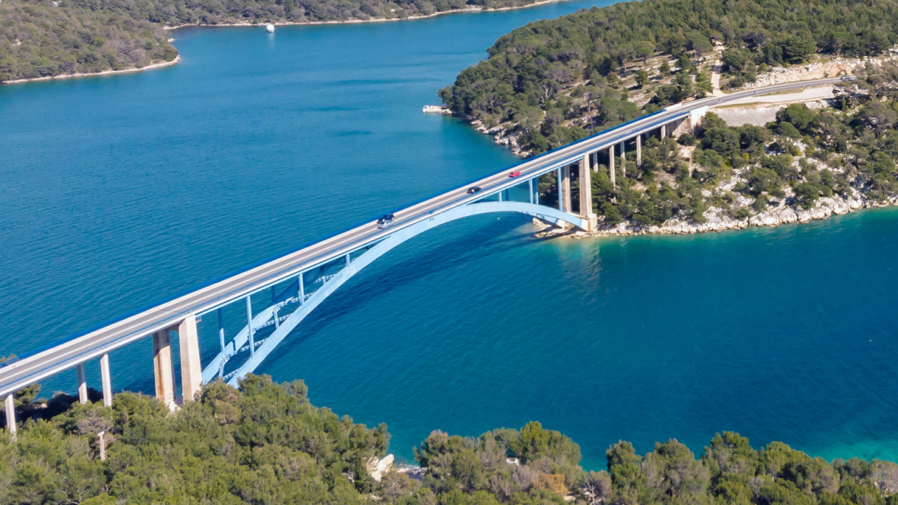 Jadranska magistrala povezala je obalu, a nazivana je i najljepšom cestom svijeta
