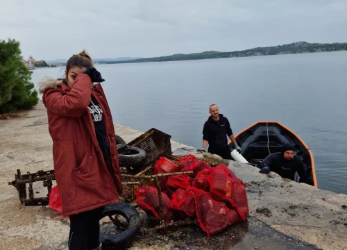 Fotografija 7 - Na području TEF-a održana 3. akcija čišćenja podmorja u sklopu projekta Plavi Jadran