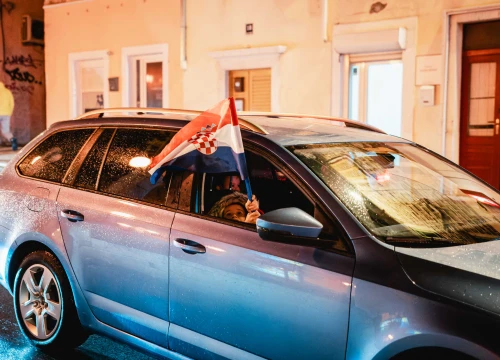 Fotografija 2 - Samba na vučnoj službi! Šibenik je u transu, pogledajte ludilo na ulicama nakon prolaska u polufinale