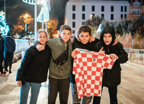 Fotografija 5 - Samba na vučnoj službi! Šibenik je u transu, pogledajte ludilo na ulicama nakon prolaska u polufinale