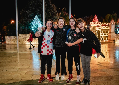 Fotografija 9 - Samba na vučnoj službi! Šibenik je u transu, pogledajte ludilo na ulicama nakon prolaska u polufinale
