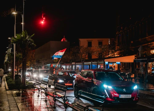 Fotografija 11 - Samba na vučnoj službi! Šibenik je u transu, pogledajte ludilo na ulicama nakon prolaska u polufinale