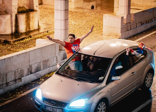 Fotografija 17 - Samba na vučnoj službi! Šibenik je u transu, pogledajte ludilo na ulicama nakon prolaska u polufinale