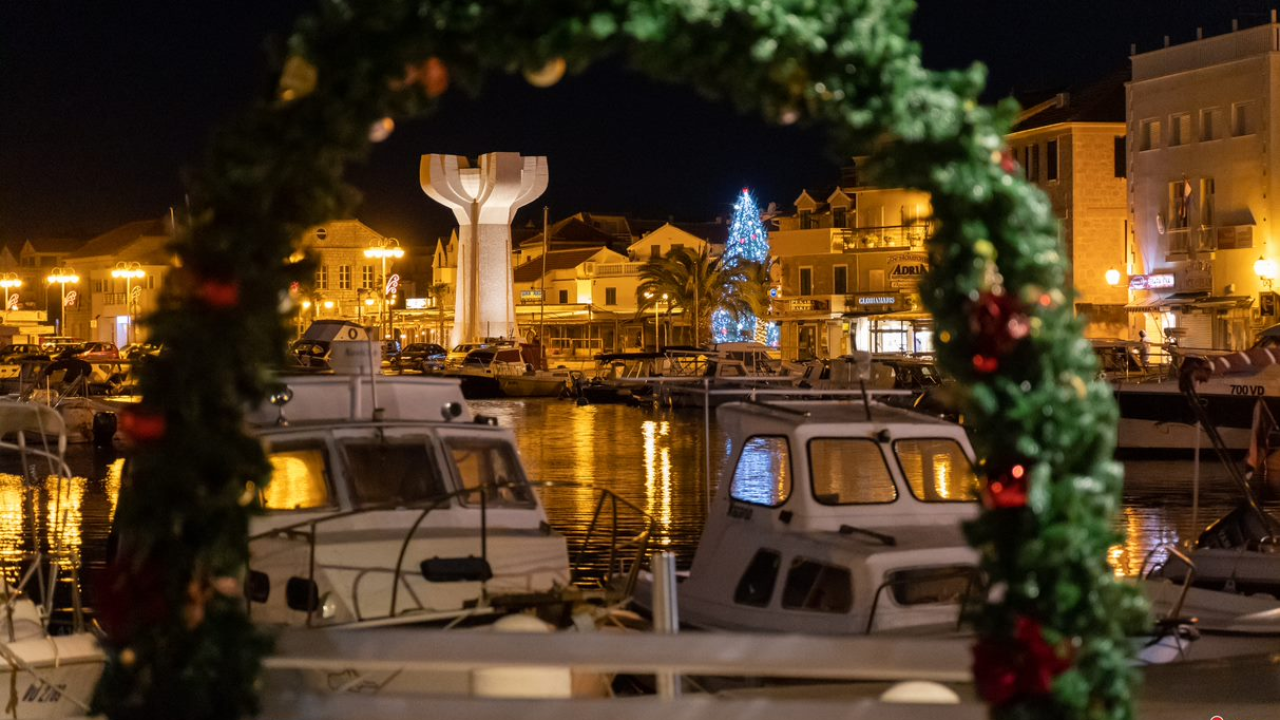 Osjetite čaroliju na adventskom programu u Vodicama!