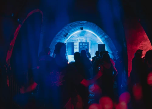 Fotografija 27 - Rasplesana novogodišnja zabava u Tunelu uz milanski duo Modular Project