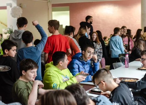 Fotografija 9 - Od danas besplatni obroci za sve učenike: Samo u OŠ Meterize na meniju kuhana hrana