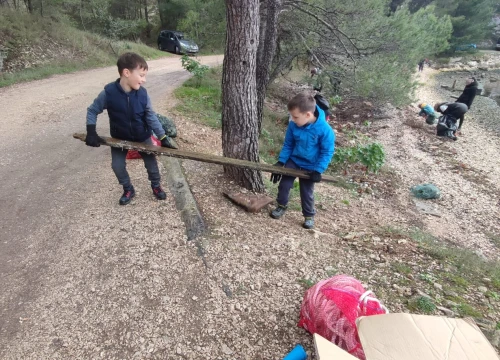 Fotografija 7 - U uvali Dumboka održana 4. akcija čišćenja podmorja u sklopu projekta Plavi Jadran