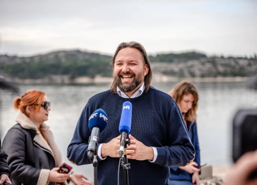 Fotografija 4 - Novi zakon o pomorskom dobru još je jedan pokušaj krađe HDZ-a: 'Građani će postati gosti na plaži'