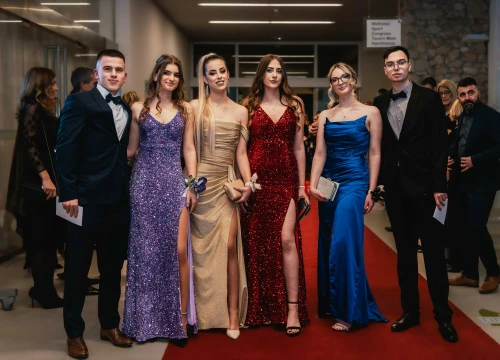 Fotografija 1 - Pogledajte glamurozna izdanja maturanata Medicinske škole (2. dio)