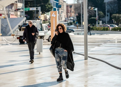 Fotografija 2 - Moderni komadi koji nikad neće izaći iz mode: Evo tko nam je upao u oko ovaj tjedan!