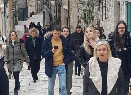 Fotografija 4 - Gimnazijalci mjesec dana istraživali o poznatim šibenskim curama