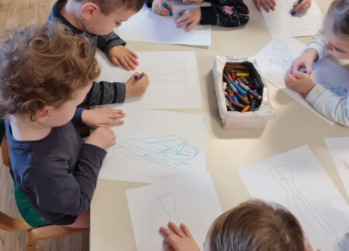 Fotografija 34 - Tate iz dječjeg vrtića 'Šibenska maslina' cijeli tjedan djeci predstavljali svoje poslove