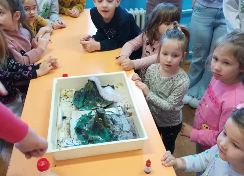 Fotografija 23 - Tate iz dječjeg vrtića 'Šibenska maslina' cijeli tjedan djeci predstavljali svoje poslove