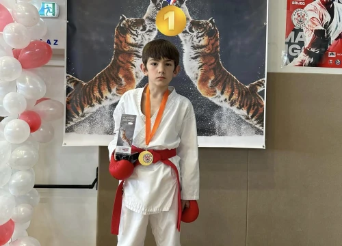 Fotografija 4 - Odličan uspjeh Karate kluba Murter na turniru u Sisku