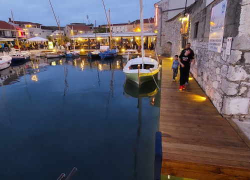 Međunarodni volonteri stigli u Murter: Zaštita i promocija arheološkog nalazišta Colentum