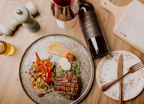 'Kod Starog' oduševite svoje nepce savršeno pripremljenim steakovima od Charolais govedine!