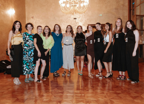 U Vijećnici uvijek zanimljivo: 'Osnovale smo klapu Oronule hostese, prijaviti ćemo se dogodine’